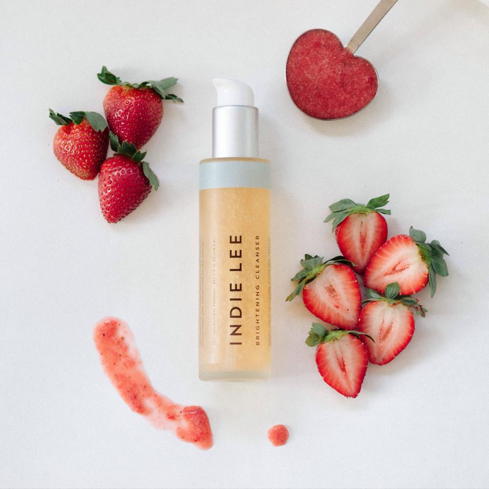 Follain Indie Lee Brightening Cleanser  Review