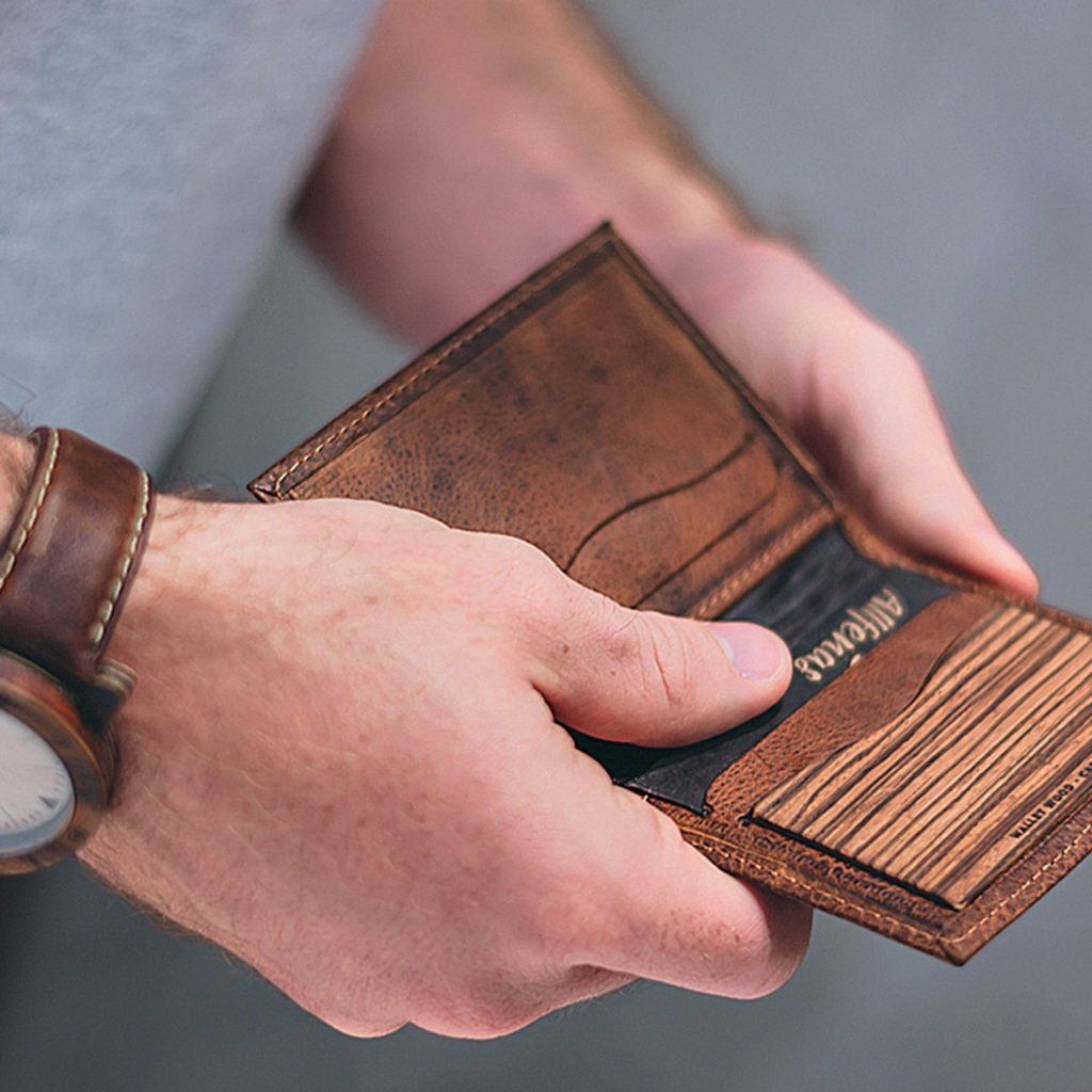 10 Best Wallet Brands for Men 15 10 Best Wallet Brands for Men