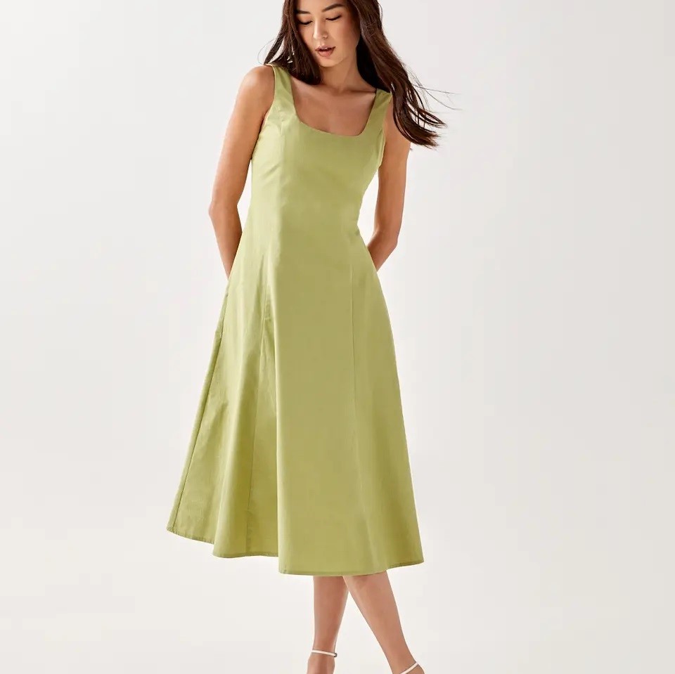 Love Bonito Review 9 Love Bonito Neesa Padded Panelled Tie Back Dress Review