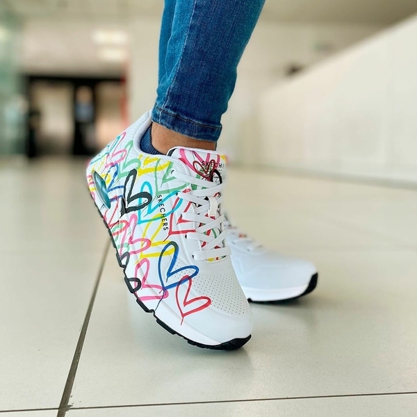 Skechers
