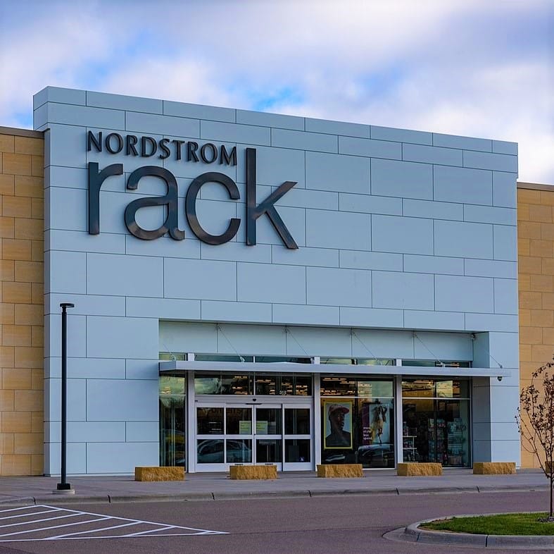 Stores Similar to Nordstrom Rack for Affordable Fashion Finds 20 Stores Similar to Nordstrom Rack for Affordable Fashion Finds
